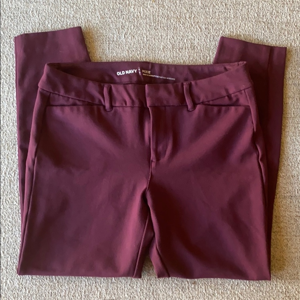 Cute maroon business casual pants 👖